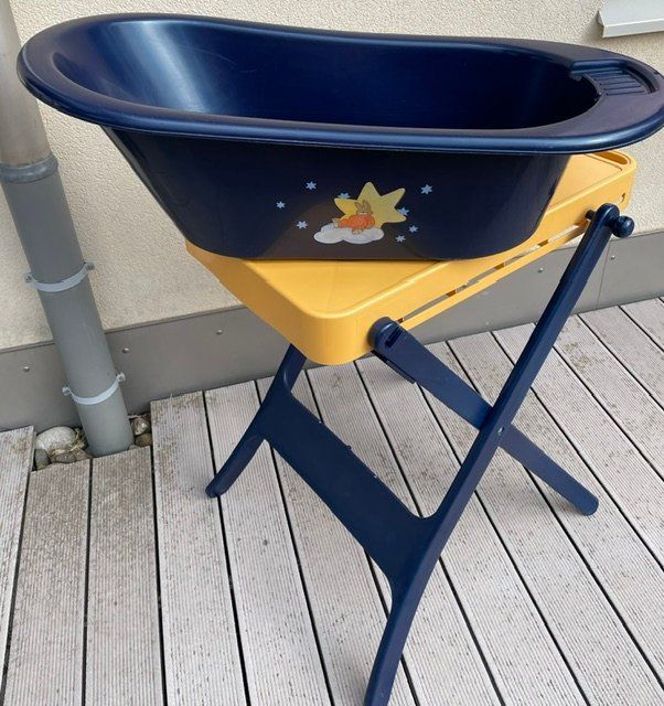 Vasche da bagno: Baignoire bébé en plastique – Usato da Saignelégier venduto da COX07 9