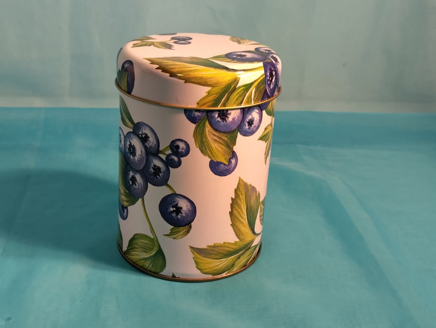 Altro in Decorazioni & Accessori: Blechbüchse mit Heubeeren – Usato da Bellach venduto da JingleCherry 1