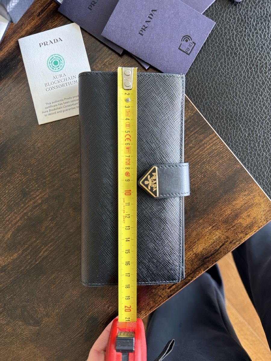 Prada Portamonete: Prada Wallet black leather with box and certifications – Usato da Beringen venduto da Edu-Nati 8
