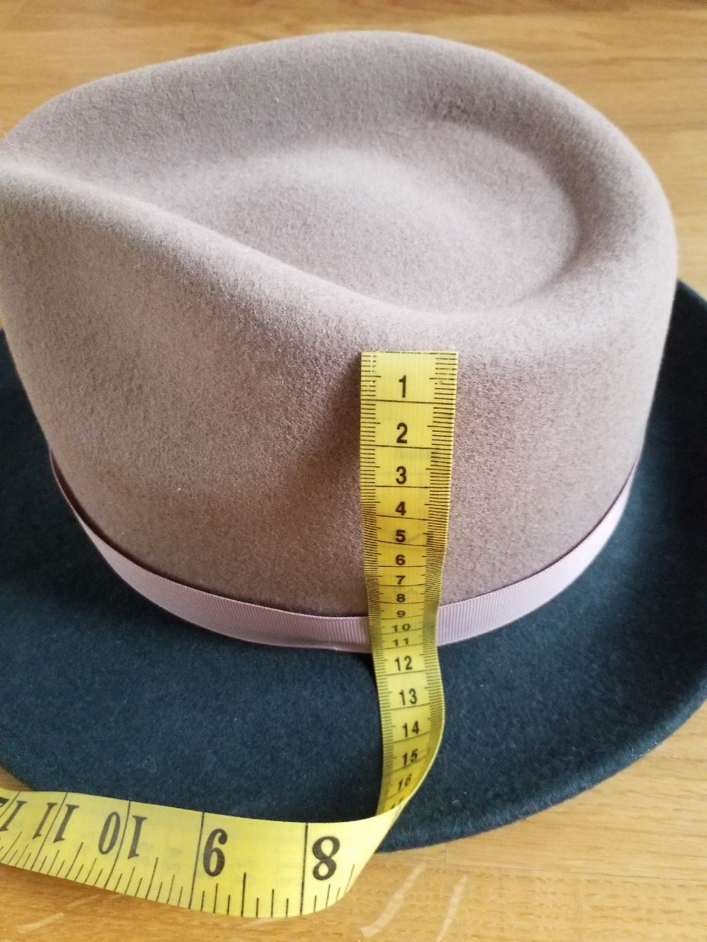 Copricapi, berretti & cappellini: Beautiful Hat – Usato da Luzern venduto da _Lobster_ 4