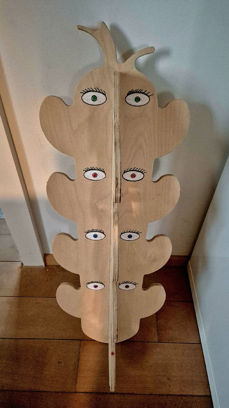 Supporti a parete: Cooler Brillenhalter aus Holz – Usato da Rikon im Tösstal venduto da Shaggy03