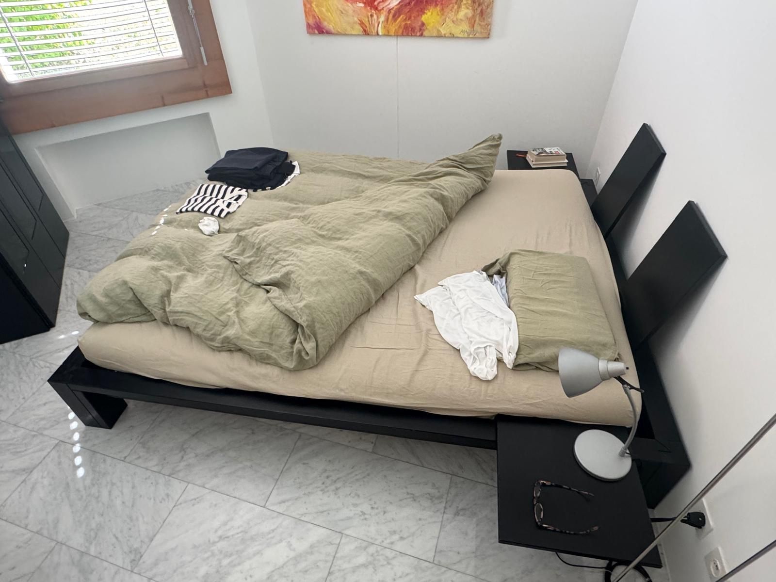 Betten: Design Bett 160x200 – Gebraucht aus Port von viv_2jyg 1