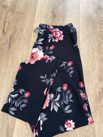 Leggings schwarz mit Rosenmuster von Chicorée Gr. L