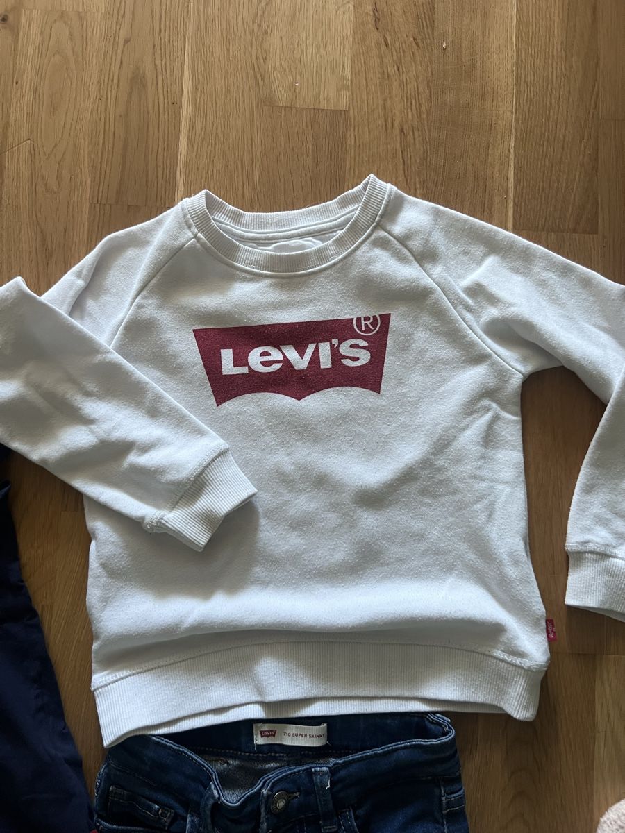 Levi's Lotti & Set di vestiti: Levi's Set, Gr. 110/116, Jeans + Shirt + Pullover top! – Usato da Schlieren venduto da SB_LO