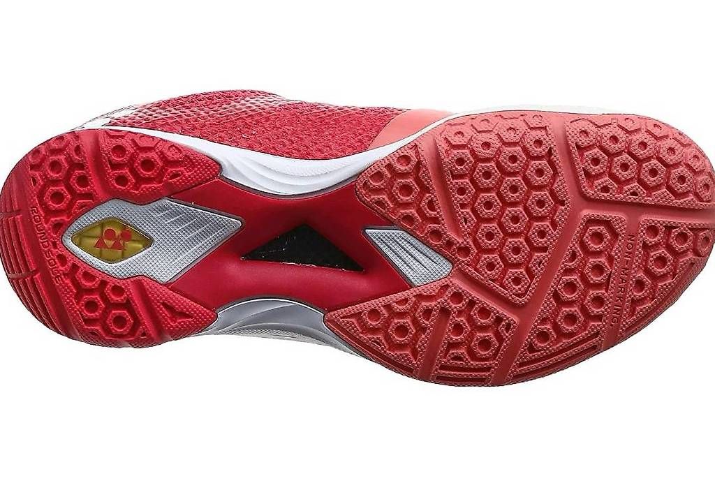 Scarpe da uomo: Chaussures de badminton Yonex – Usato da Leytron venduto da Angi189 2