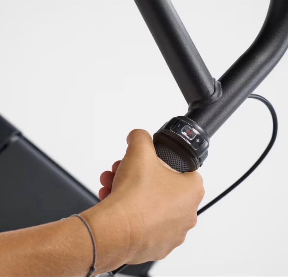 Decathlon Hometrainer: Tapis de marche pliable  – Nuovo (secondo la descrizione) da Geneveys-Coffrane venduto da der_9ktt 5