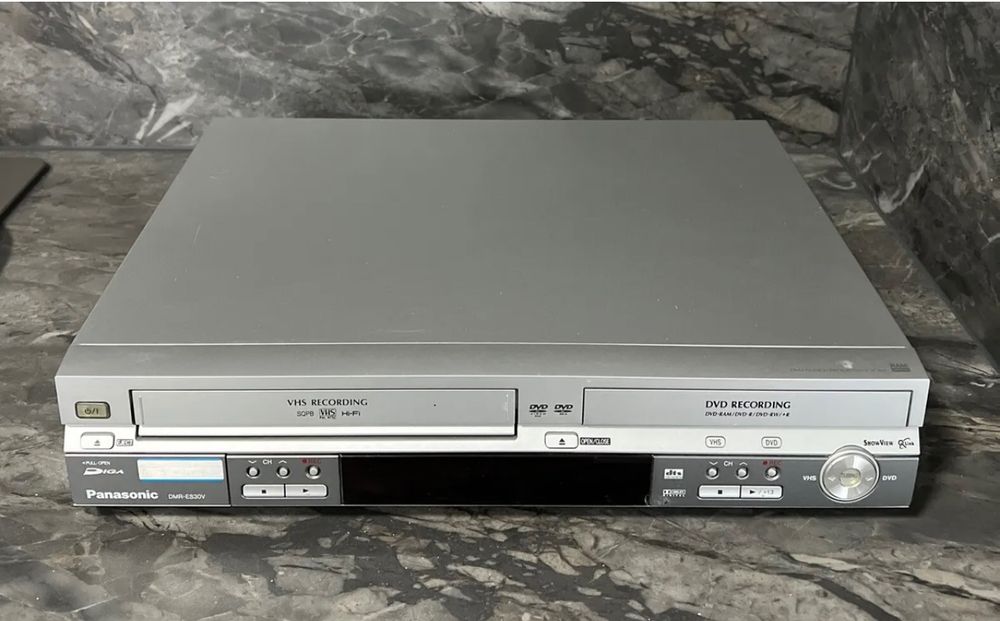Panasonic DMRES30V VHS / DVD Combi Recorder Kaufen auf Ricardo