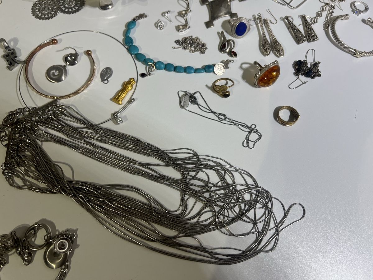 Altri gioielli: Lot de bijoux  – Usato da St-Pierre-Clages venduto da ste_xk6p 5