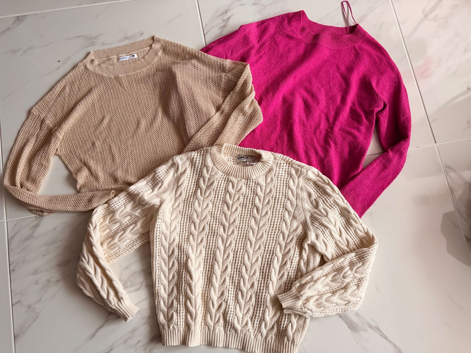 Only Maglioni & Felpe: 3er Set Damenpullover, verschiedene Modelle, Grösse M Only – Usato da Arch venduto da ellaisa84