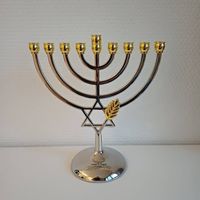 Neuer Hanukka Kerzenständer Chanukka