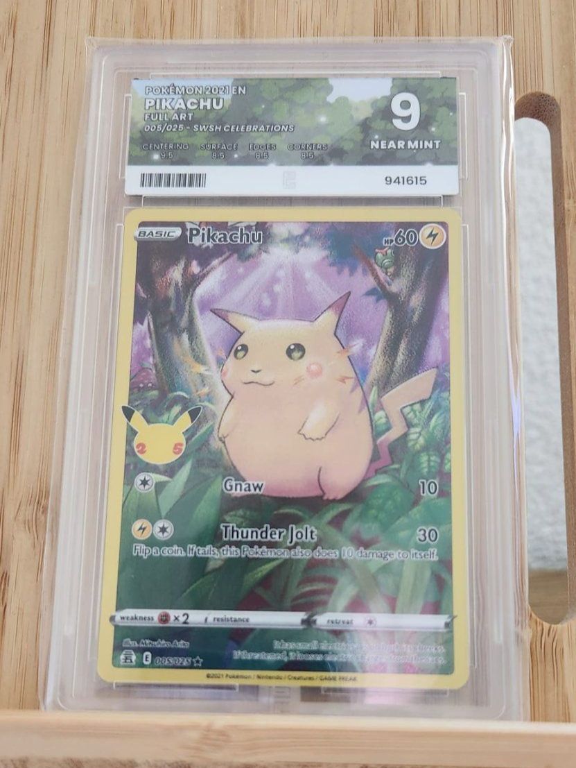 Pokémon Carte collezionabili: Pikachu Celebrations n°005 - Pure Grading 9 – Nuovo e nell'imballaggio originale da Moutier venduto da tom_9zxw
