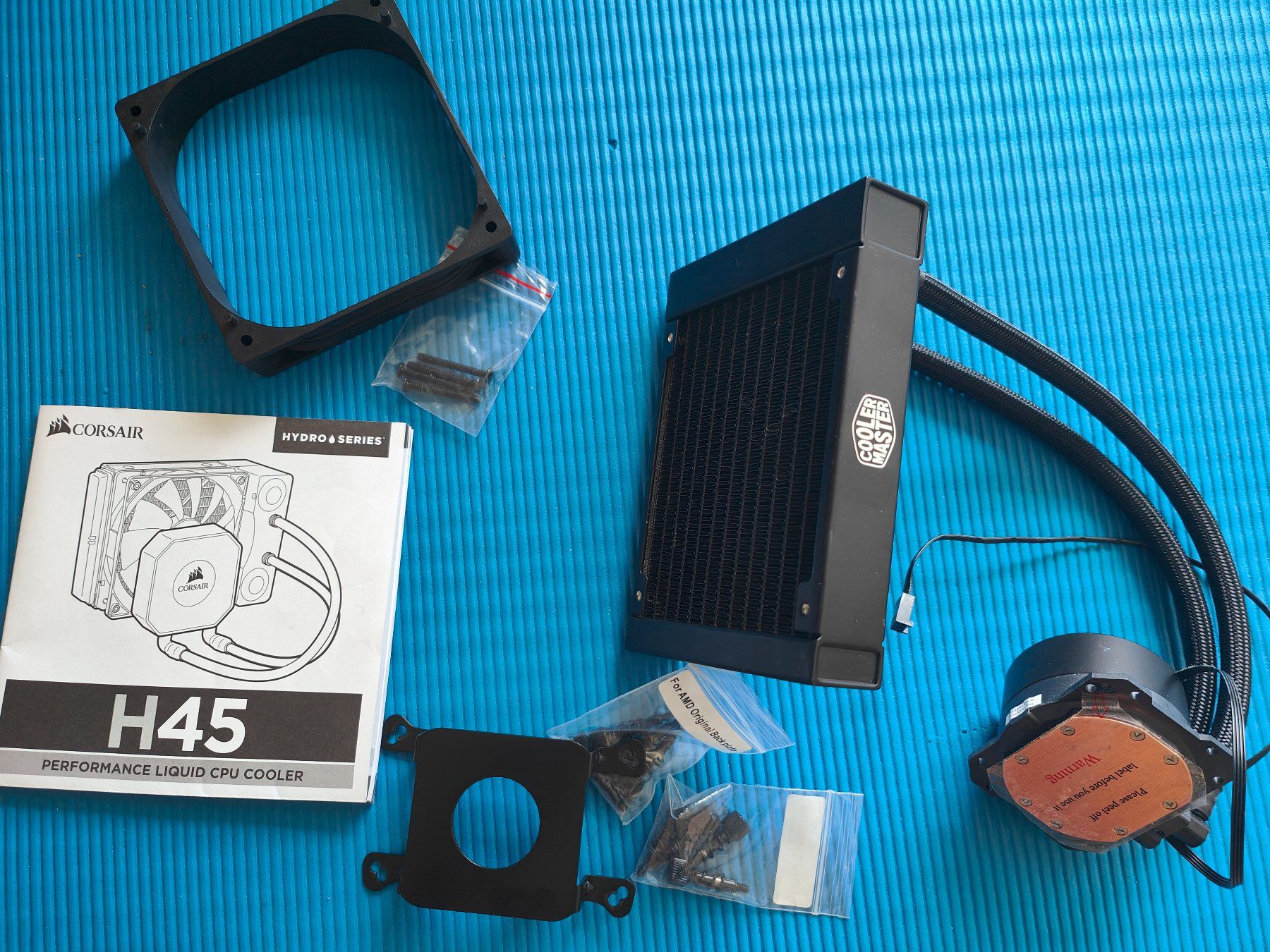 Corsair Custodie: Corsair Hydro H45 – Usato da Oberengstringen venduto da DelCtrl