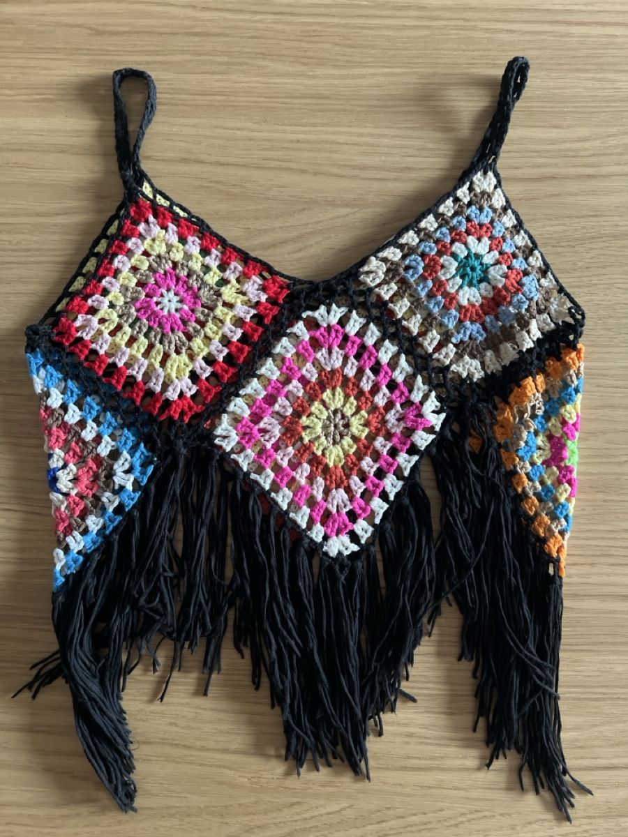 Tops: Häkel Top bunt mit Fransen Grösse S/M – Gebraucht aus Luzern von maisonnoir