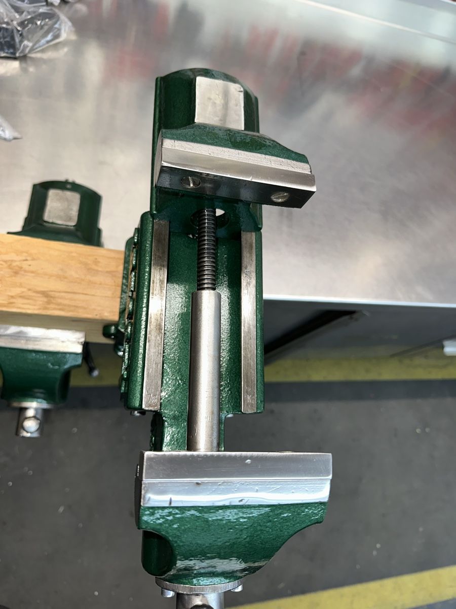 Gressel Tutti gli attrezzi: Gressel Schraubstock mit Lift – Usato da Schwende venduto da weesli 4