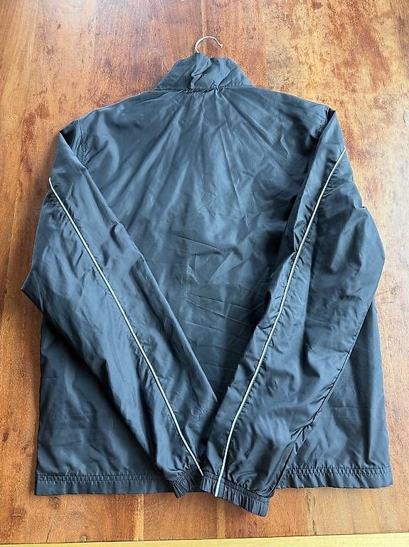 Giacche: Nike windbreaker/track jacket – Nuovo e nell'imballaggio originale da Münchenstein venduto da Daffr 3
