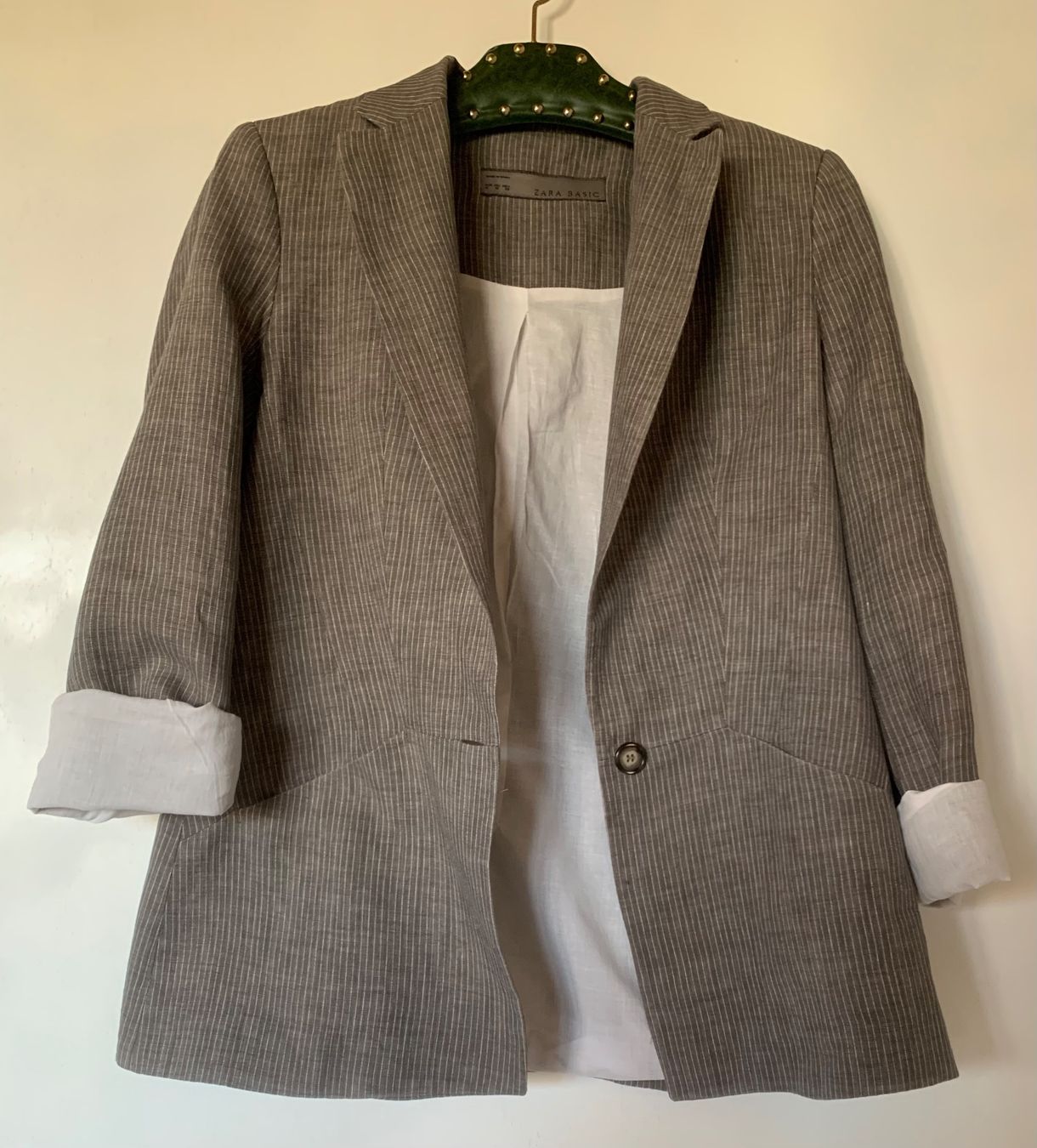 Vestes: ZARA BASIC Blazer taille M – D'occasion à Prilly par Sissi_1009