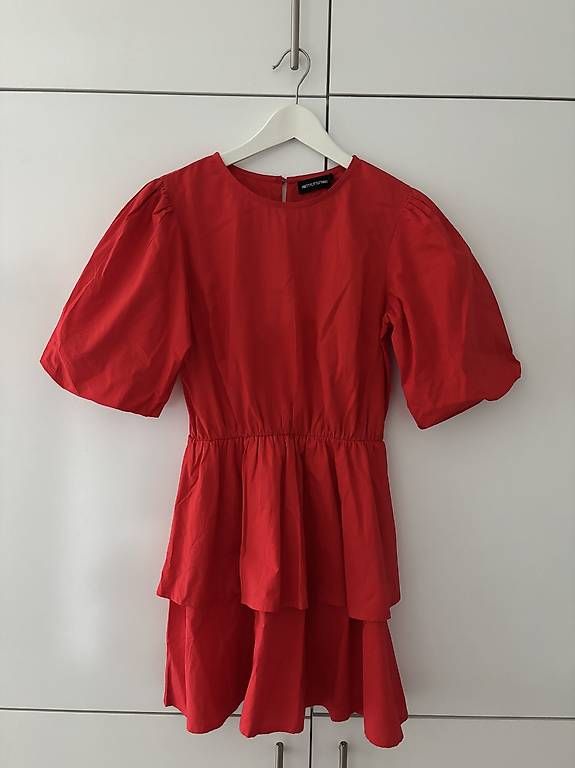 Kleider: rotes Kleid – Neu (gemäss Beschreibung) aus St. Gallen von Sofia175