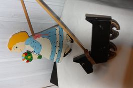 2 alte Figuren aus Holz zu schieben