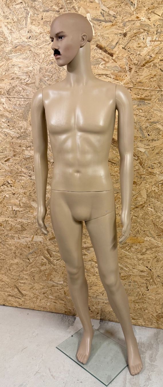 Allestimento di negozi e stand fieristici: Mannequin homme – Usato da Auboranges venduto da Mottura1963 3
