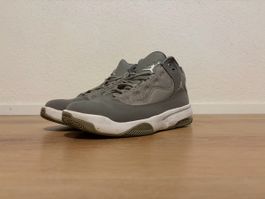 Jordan Sneakers Grösse 41