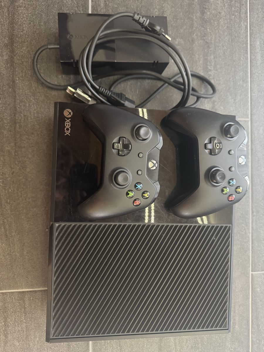 Microsoft Consoles: Xbox one – D'occasion à Schiers par Csaba99 2