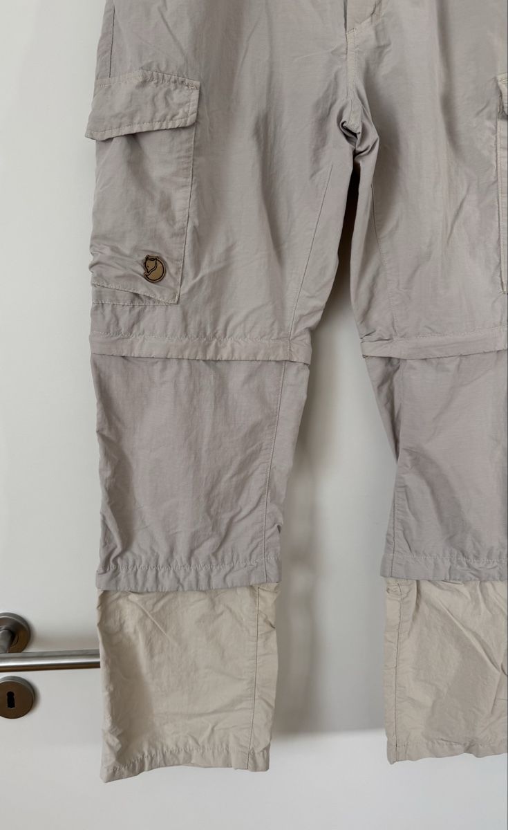 Fjällräven Pantaloni: Fjällräven Wanderhose Zip-Off beige Gr. 40  – Usato da Flumenthal venduto da Krajan 1