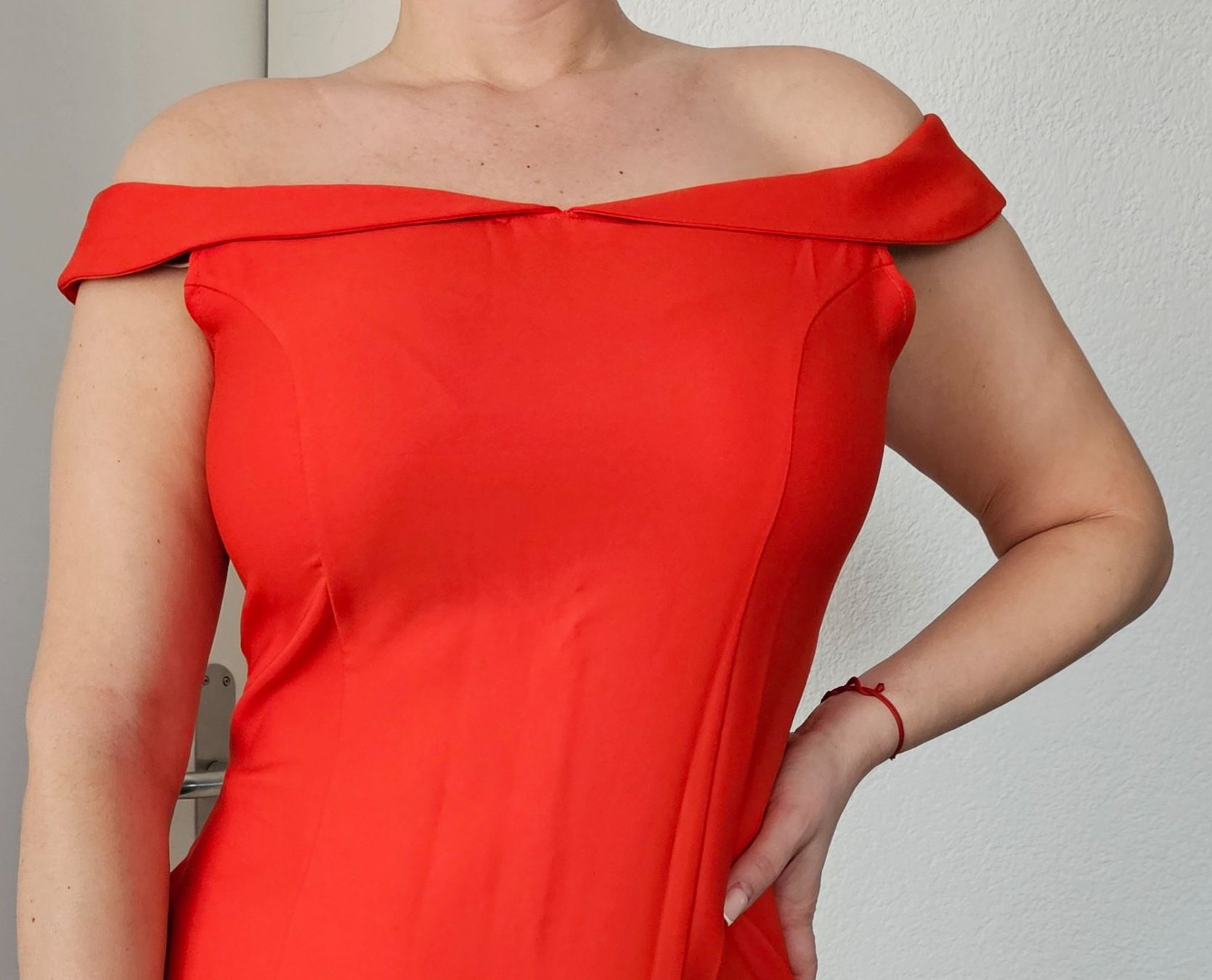Vestiti: Partykleid, Coctailkleid, schulterfrei, Gr.42 – Usato da Birr venduto da V-K 2