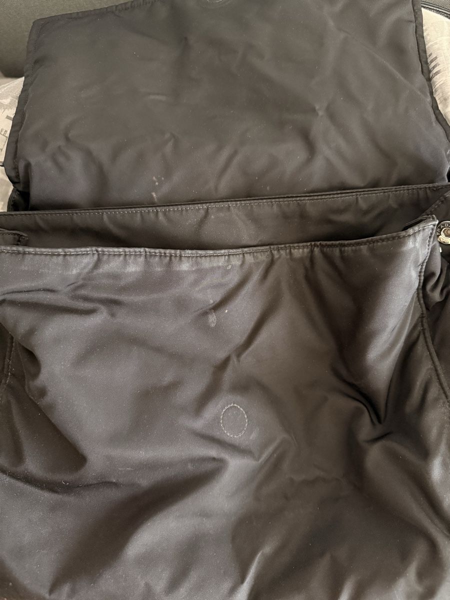 Prada Borse: Prada Traveller Schultertasche aus Re-Nylon – Usato da Zürich venduto da elsa382991 1