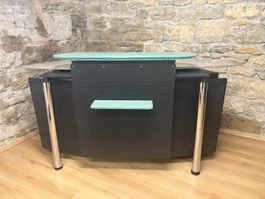Empfangs-Theke mit 3 Hocker