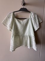 Top mint green broderie anglaise size M