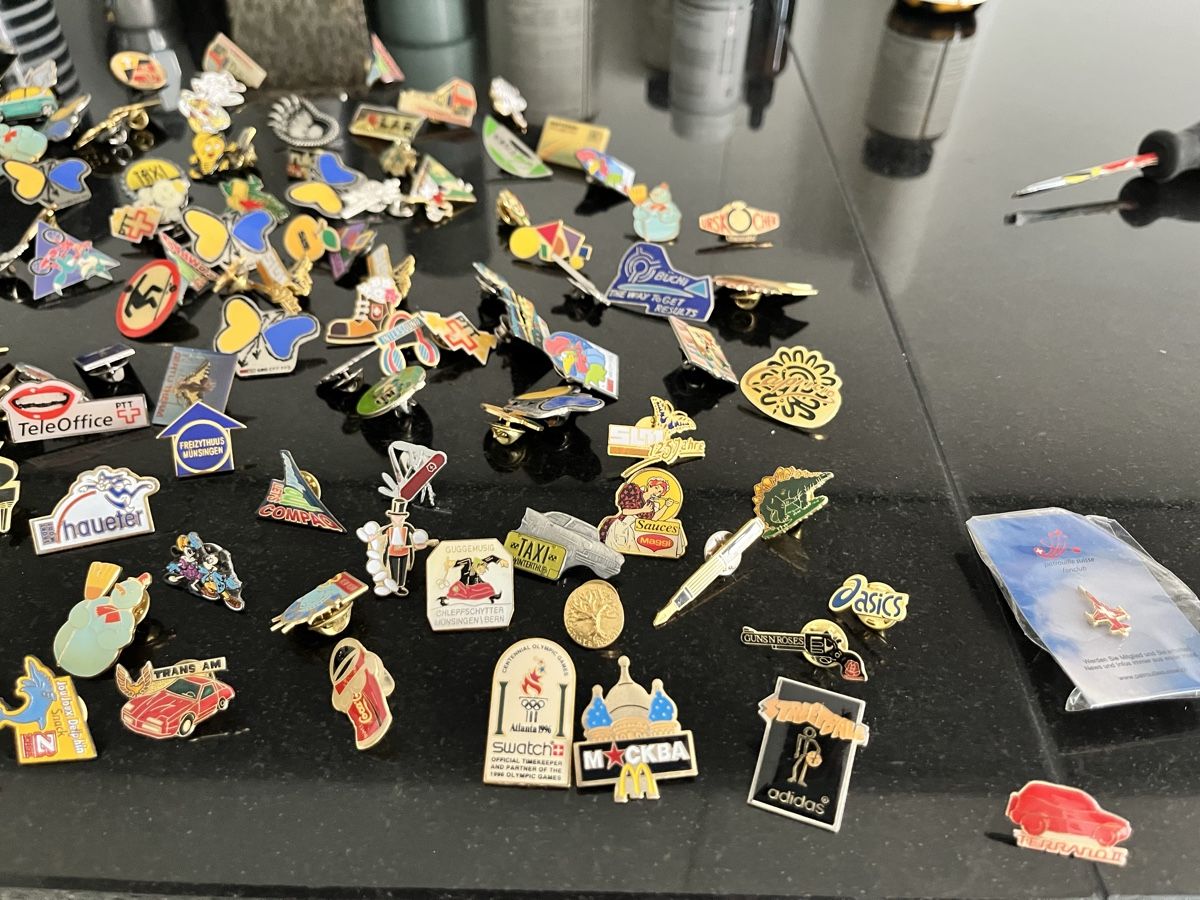 Plaketten & Abzeichen: PIn Sammlung Lot 758 gramm – Gebraucht aus Basel von thi0ja 2