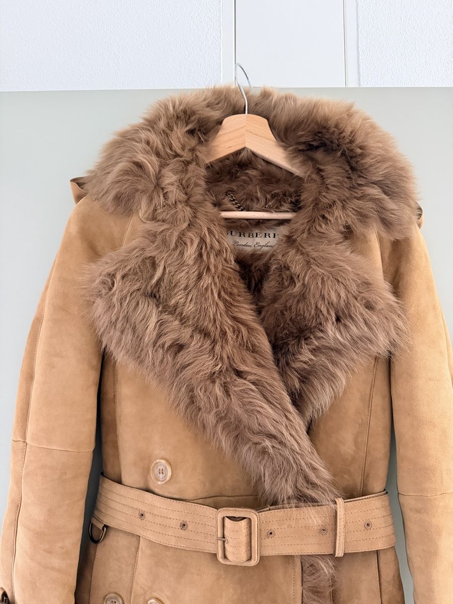 Burberry Cappotti: Burberry Shearling Suede Coat – Nuovo (secondo la descrizione) da Meilen venduto da ana_nln9 3