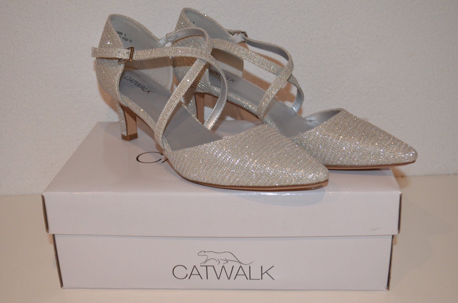 Scarpe da donna: Glitzer Pumps – Nuovo e nell'imballaggio originale da Triesen venduto da XSally