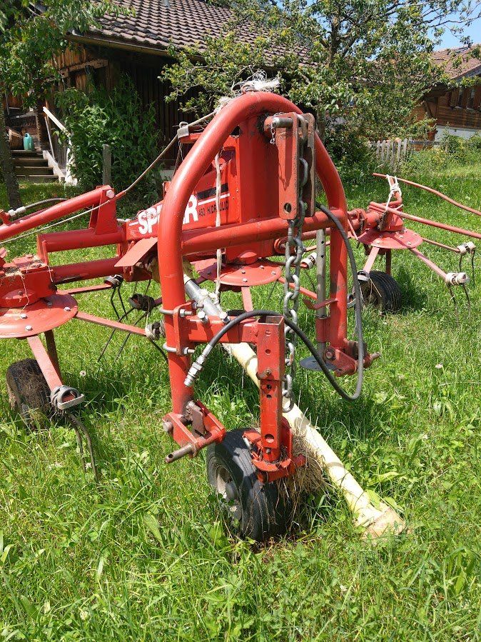 Kreiselheuer Zetter Heuwender Sip Spider 450 Hidro (Defekt) in ...