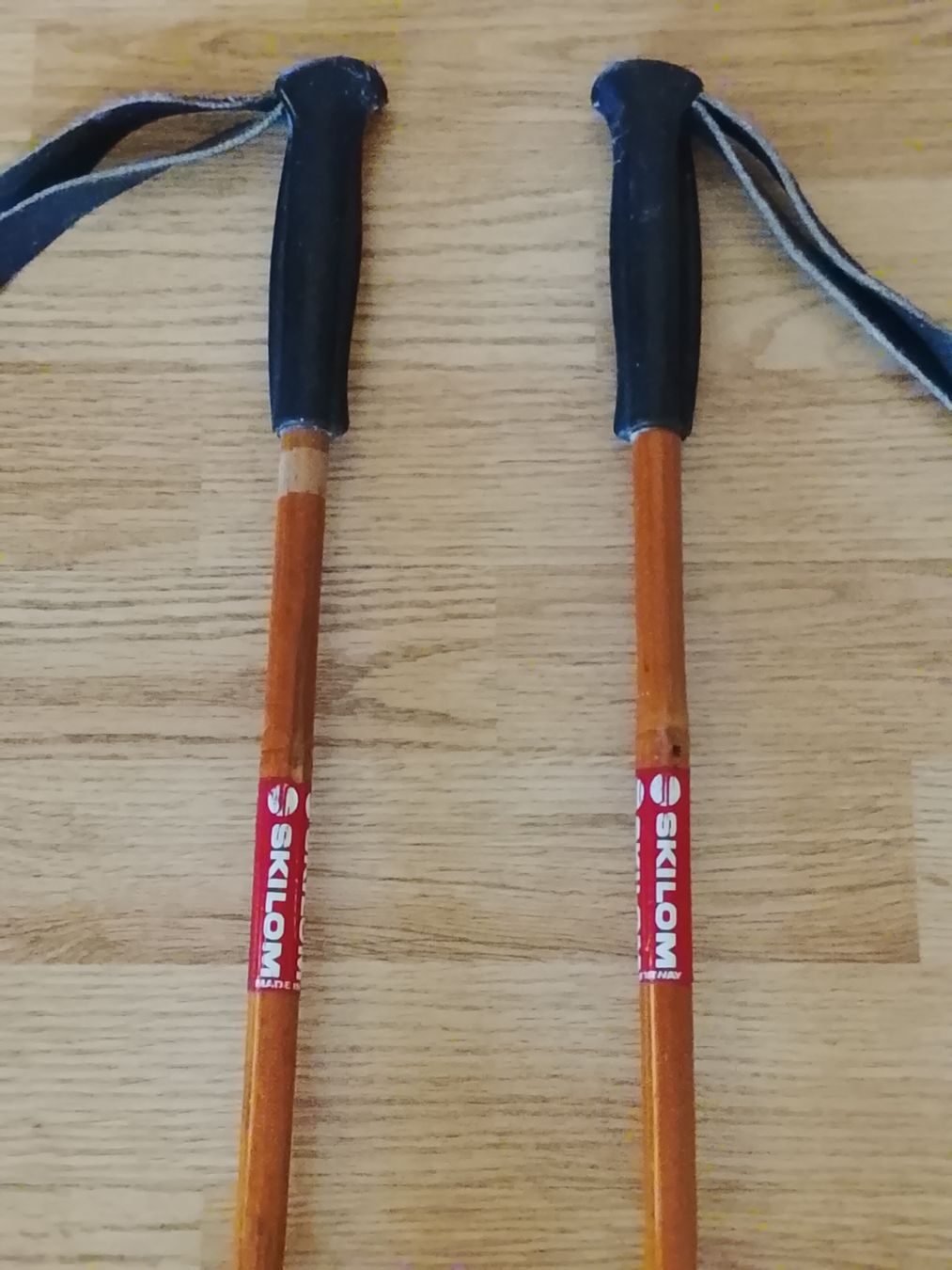 Bastoncini da sci: Bâtons de ski Skilom anciens – Usato da Couvet venduto da fat_kyl7 2