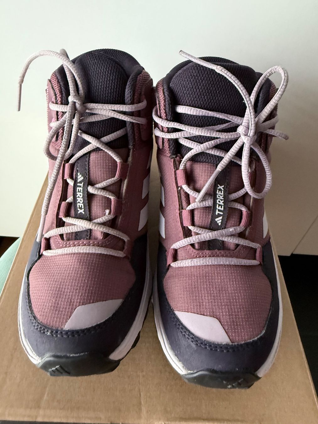 Adidas Schuhe für Mädchen: Adidas Terrex Wanderschuhe Mädchen Gr. 33 – Gebraucht aus Frauenfeld von geo_rpd9 2