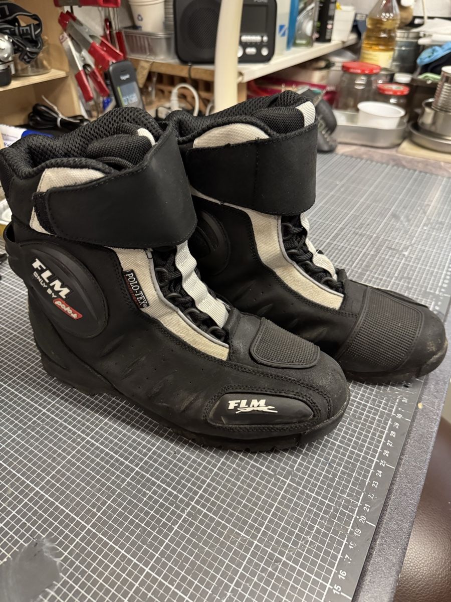 Scarpe da donna: Damen Motorradstiefel gr.41 – Usato da Oberengstringen venduto da Cebony 1