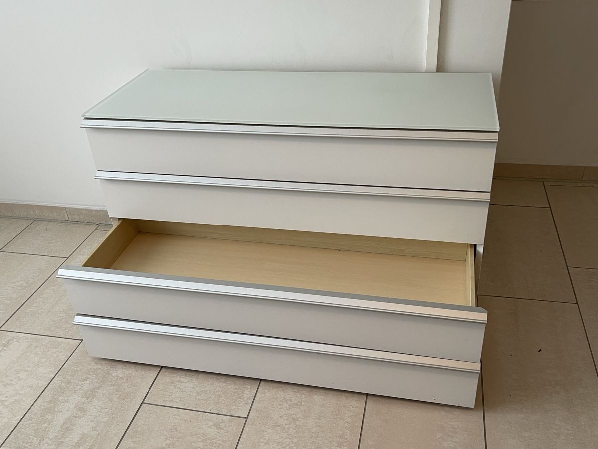 Pfister Commodes: Kommode mit 4 Schubladen – D'occasion à Zürich par Pitschi17 1