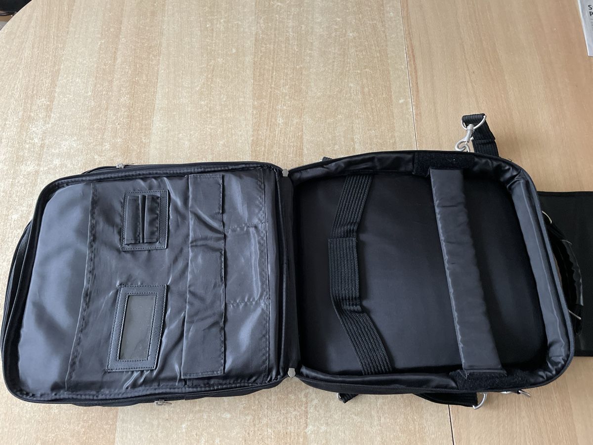 Taschen: Umhängetasche BGS Basic Generation System schwarz gebraucht – Neu (gemäss Beschreibung) aus Gossau SG von kro_8hmw 1
