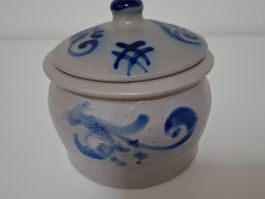 Antike Steinzeugdose mit Deckel, blaues Dekor, Vintage