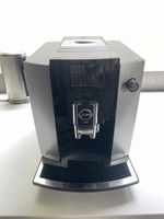 Jura E600 Kaffeemaschine mit Zubehoer guter Zustand