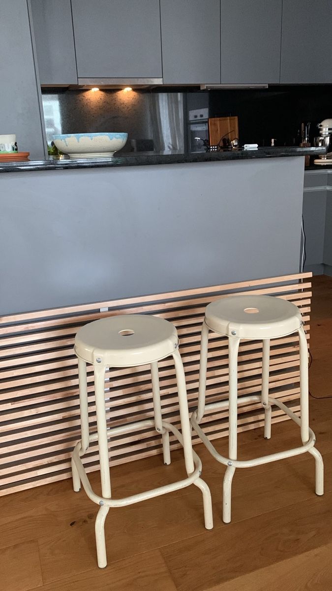 Ikea Hocker: Barhocker in Zürich 8005 – Gebraucht aus Zürich von lou_q5l7 2