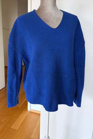 Wunderschöner kobaltblauer Pullover von Boss, Gr. L, neuwert
