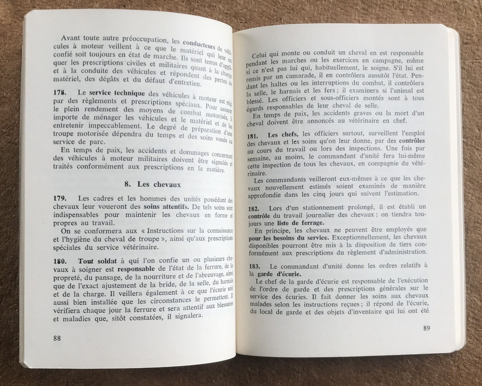 Schweizer Armee Armi bianche: ARMÈE SUISSE RÈGLEMENT DE SERVICE 1967 – Usato da Ostermundigen venduto da wini63 3