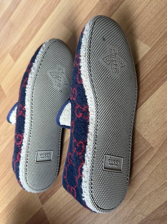 Chaussures hommes: Gucci Loafers mit Lammfell Größe 43 – D'occasion à Küsnacht ZH par TinaSimona.31 3