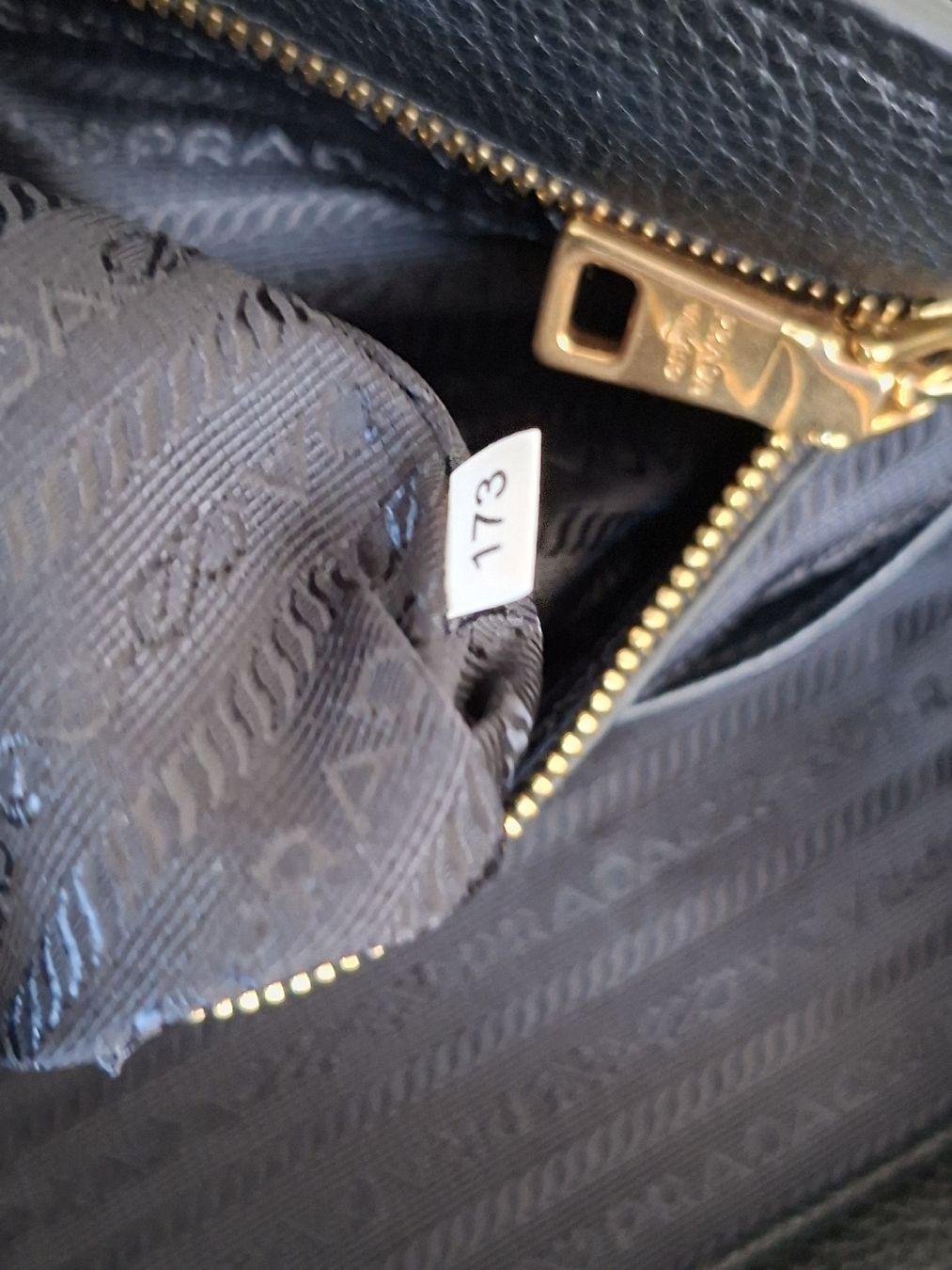 Prada Borse da donna: Sac à main Prada noir – Usato da Renens VD venduto da ser_j2fn 7
