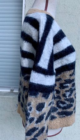 Superbe jaquette cardigan court GUESS 31%laine 7%alpaca t.S