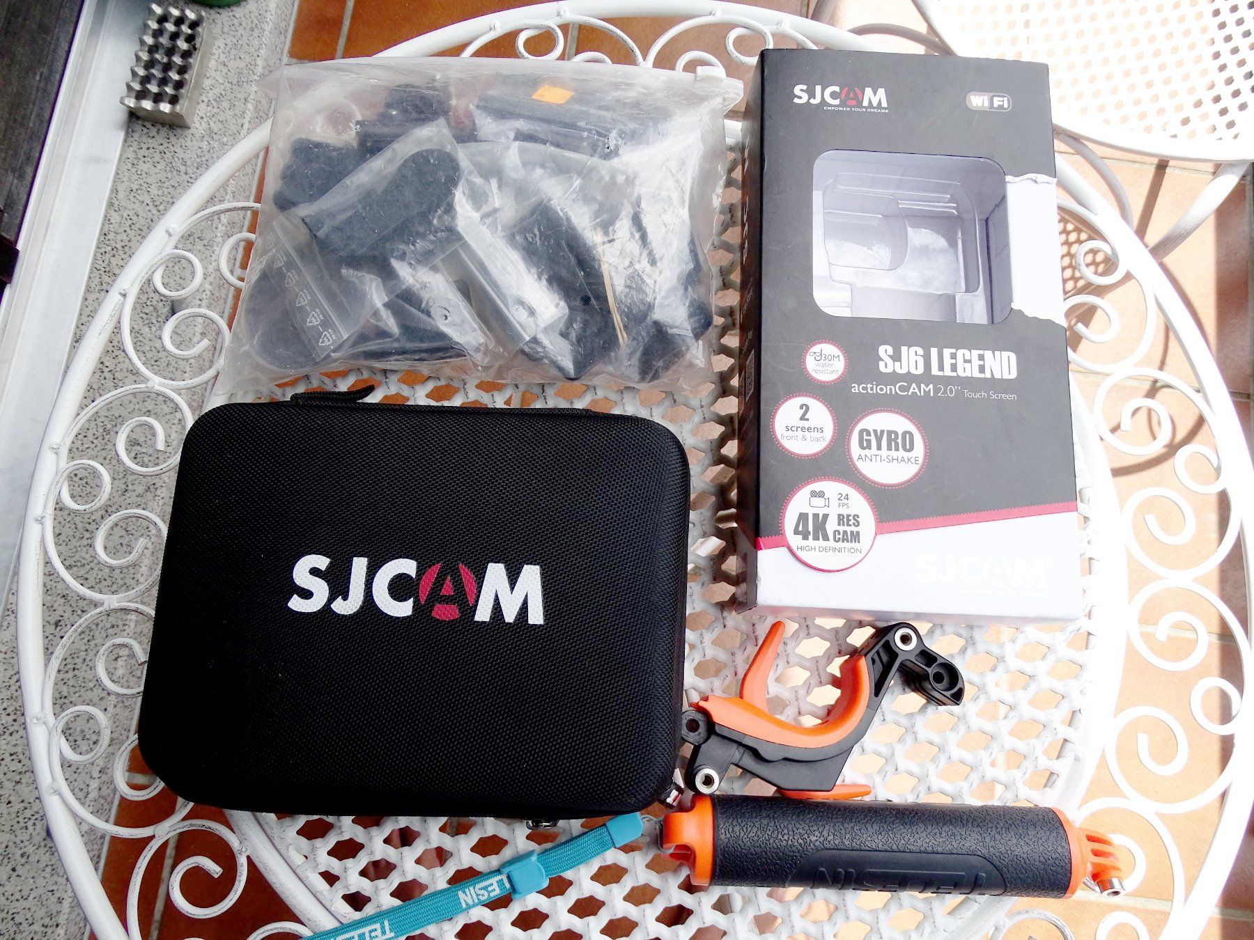 Sjcam Action Cam: SJCam SJ6Legend - Set – Usato da St-Légier-Chiésaz venduto da Zanzaman