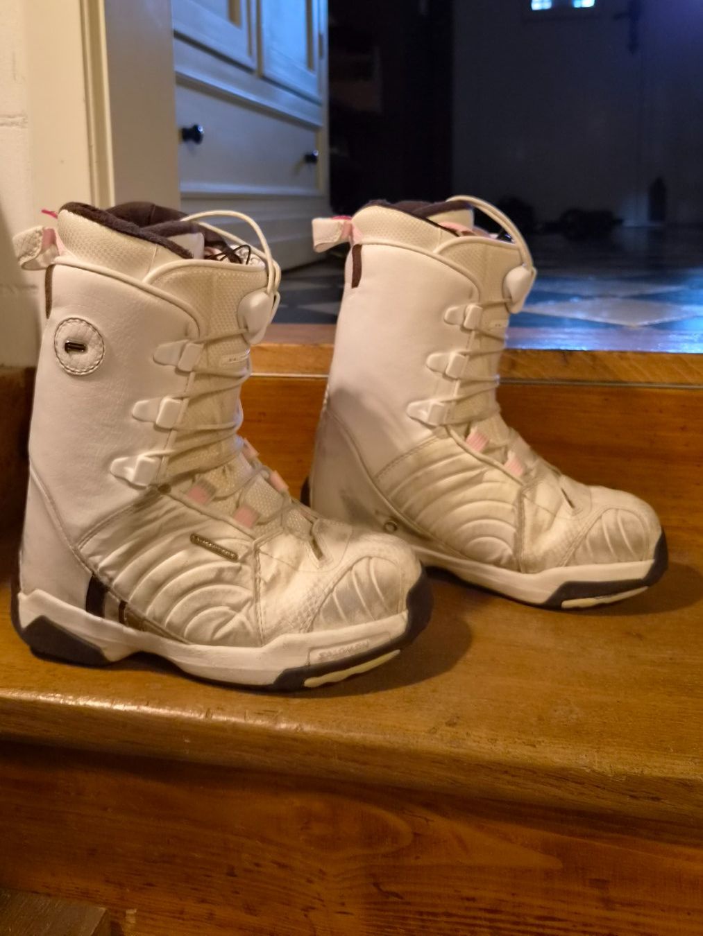 Salomon Damenschuhe: Salomon Snowboardschuhe Gr.39 2/3 – Gebraucht aus Oberrieden von Raja011 2