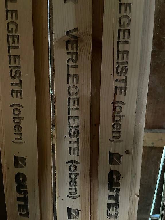 Articoli in legno: Guttex, Holzleisten – Usato da Lupsingen venduto da kurrrti